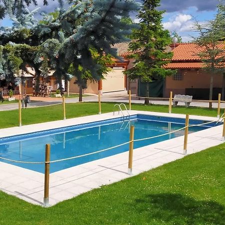 Palacio del Conde de Rebolledo Villaviciosa de la Ribera Exterior foto